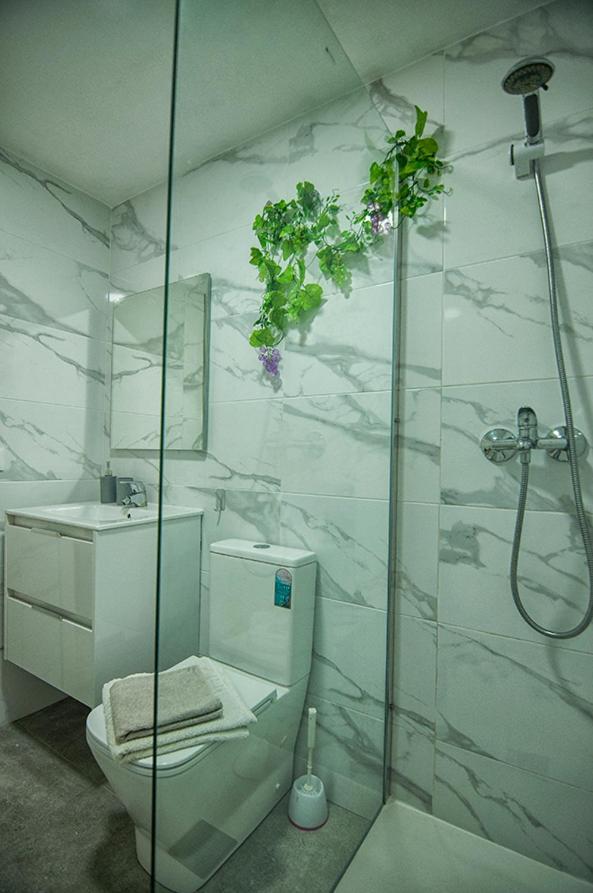 Luminoso Y Fresco Apartamento En 2ª Linea De Playa フエンヒロラ エクステリア 写真